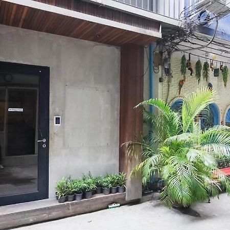 Z Go Inn Bts St Louis Silom V โกอินน์ บีทีเอส เซนต์หลุยส์ สีลม 3 Bangkok Exterior photo