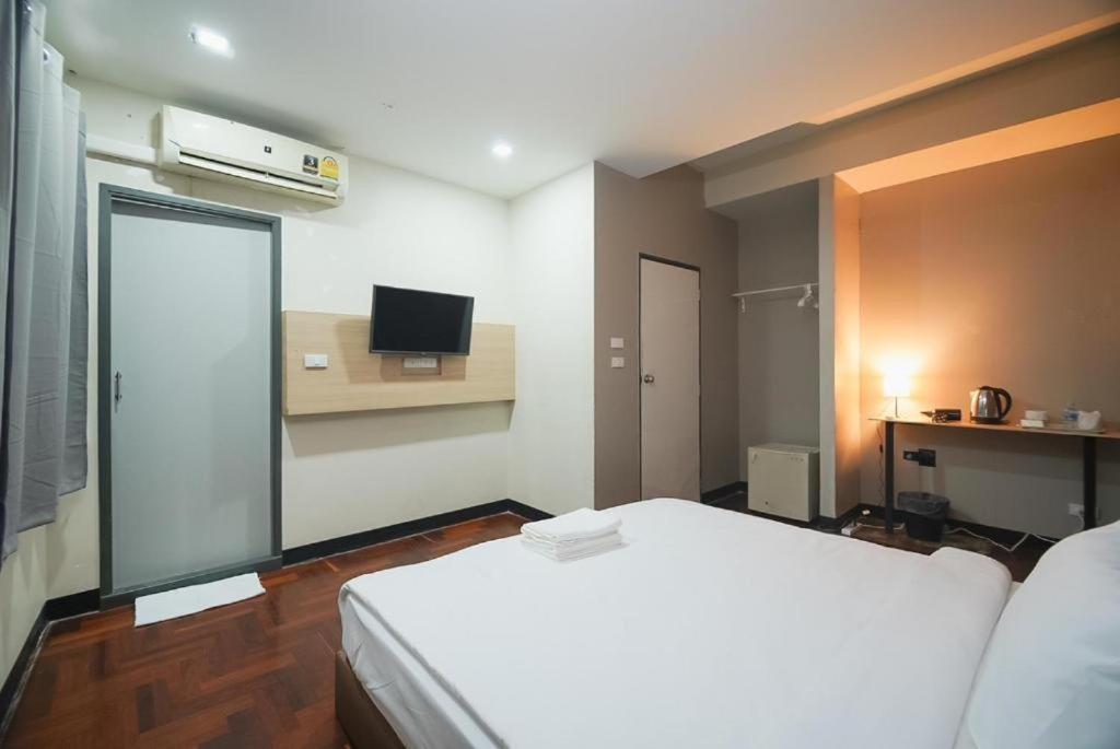 Z Go Inn Bts St Louis Silom V โกอินน์ บีทีเอส เซนต์หลุยส์ สีลม 3 Bangkok Exterior photo