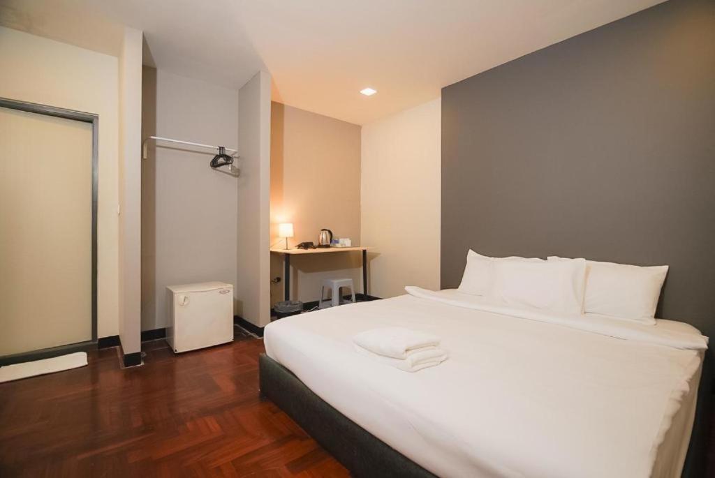 Z Go Inn Bts St Louis Silom V โกอินน์ บีทีเอส เซนต์หลุยส์ สีลม 3 Bangkok Exterior photo