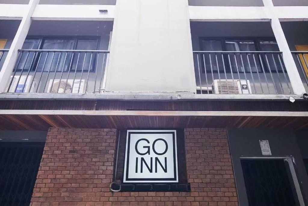 Z Go Inn Bts St Louis Silom V โกอินน์ บีทีเอส เซนต์หลุยส์ สีลม 3 Bangkok Exterior photo
