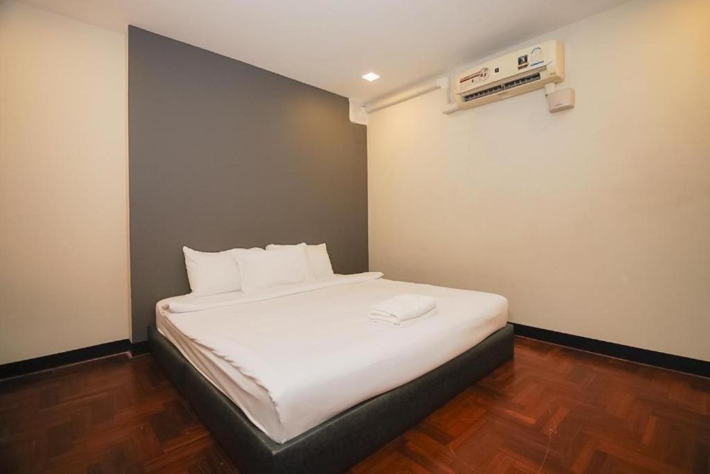 Z Go Inn Bts St Louis Silom V โกอินน์ บีทีเอส เซนต์หลุยส์ สีลม 3 Bangkok Exterior photo